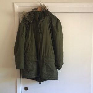 Banana Republic olive green parka. Size M.